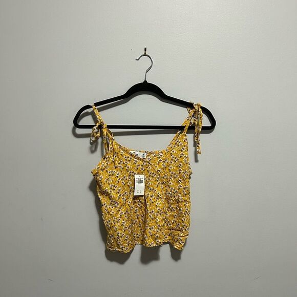 Hollister Yellow Floral Crop  Top - Picture 1 of 6